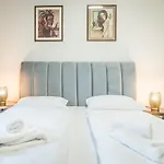 Apartment And Spa, Myweek *