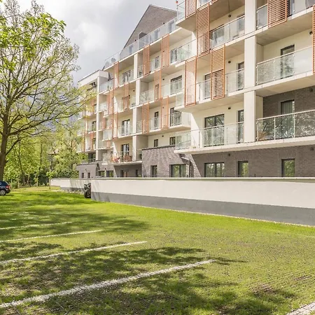 And Spa, Myweek アパート ポラニツァ・ズドゥルイ