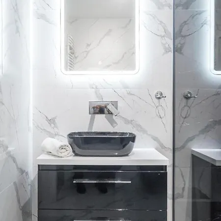 And Spa, Myweek Apartman *