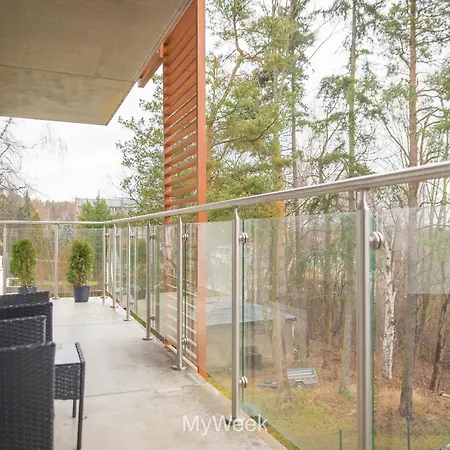 アパート And Spa, Myweek *