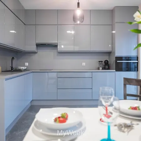 And Spa, Myweek Apartman