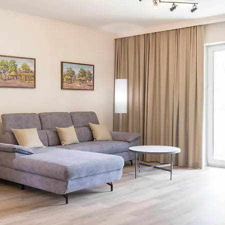 And Spa, Myweek アパート *