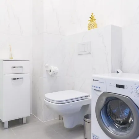 Apartman And Spa, Myweek